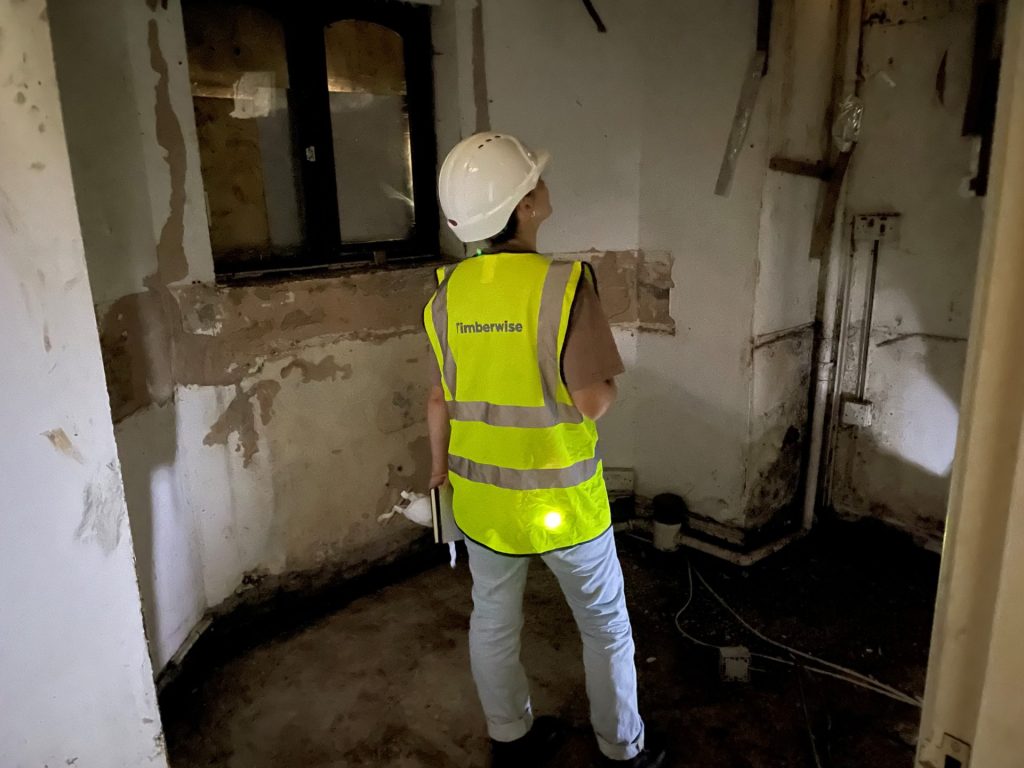 The Complete Guide to Health & Safety in Specialist Property Care Work 3 Health and safety on site 2 Timberwise